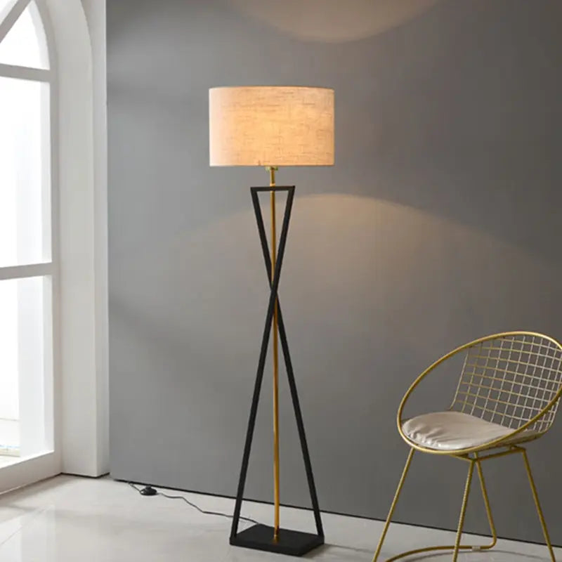 vloerlamp goud, vloerlamp modern, vloerlamp design, vloerlamp zwart metaal, vloerlamp wit, vloerlamp zwart, vloerlamp dimbaar, vloerlamp led, moderne vloerlamp, vloerlamp Scandinavisch