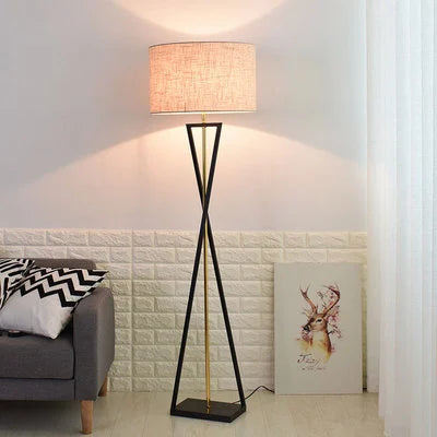 vloerlamp goud, vloerlamp modern, vloerlamp design, vloerlamp zwart metaal, vloerlamp wit, vloerlamp zwart, vloerlamp dimbaar, vloerlamp led, moderne vloerlamp, vloerlamp Scandinavisch